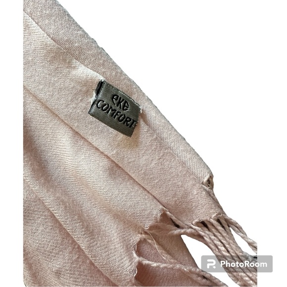 Spring Scarf-Wrap. 2/20 - Picture 2 of 3